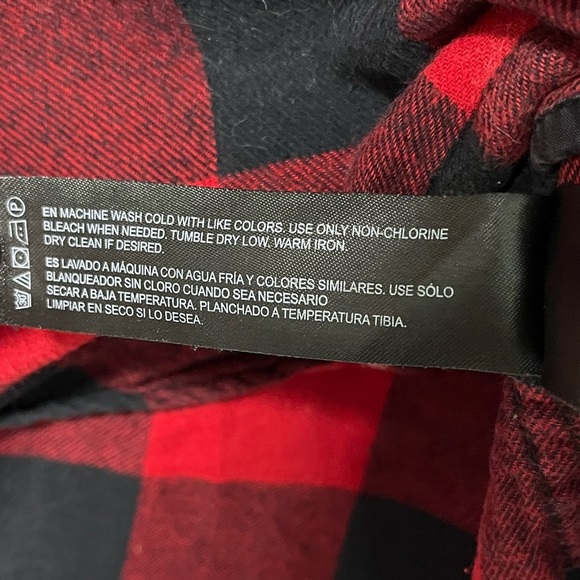 Denim & Flower by Ricky Singh Red & Black Buffalo Plaid Flannel Shirt - Men’s M - Picture 3 of 14
